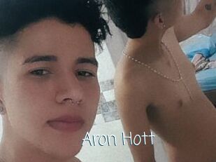 Aron_Hott