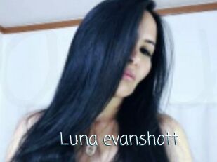 Luna_evanshott