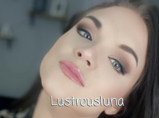 Lustrousluna