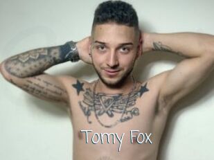 Tomy_Fox